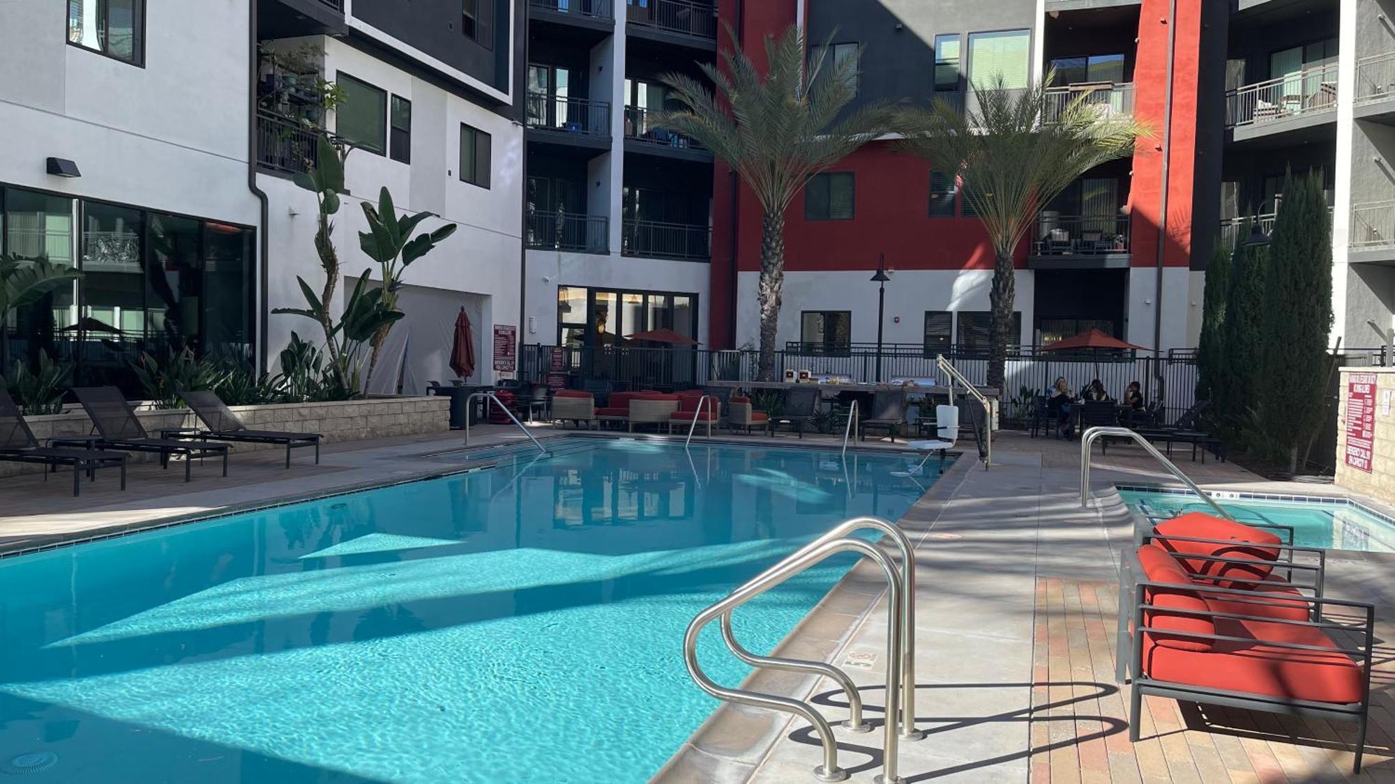 Luxury Designed 2 Bedrooms Part Hotel In Woodland Hills Ca Los Angeles Exterior foto